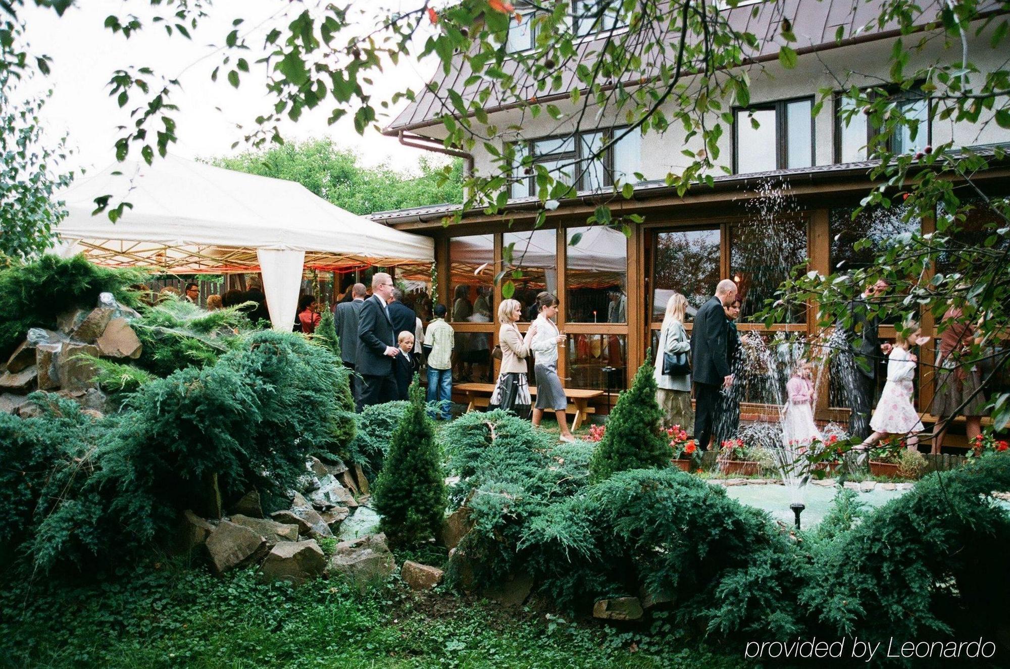 Hotel Bona Красков Екстериор снимка